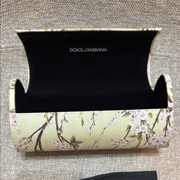 DOLCE & GABBANA Cherry Blossom Pattern Sunglasses with original Case and Cloth - Picture 9 of 12